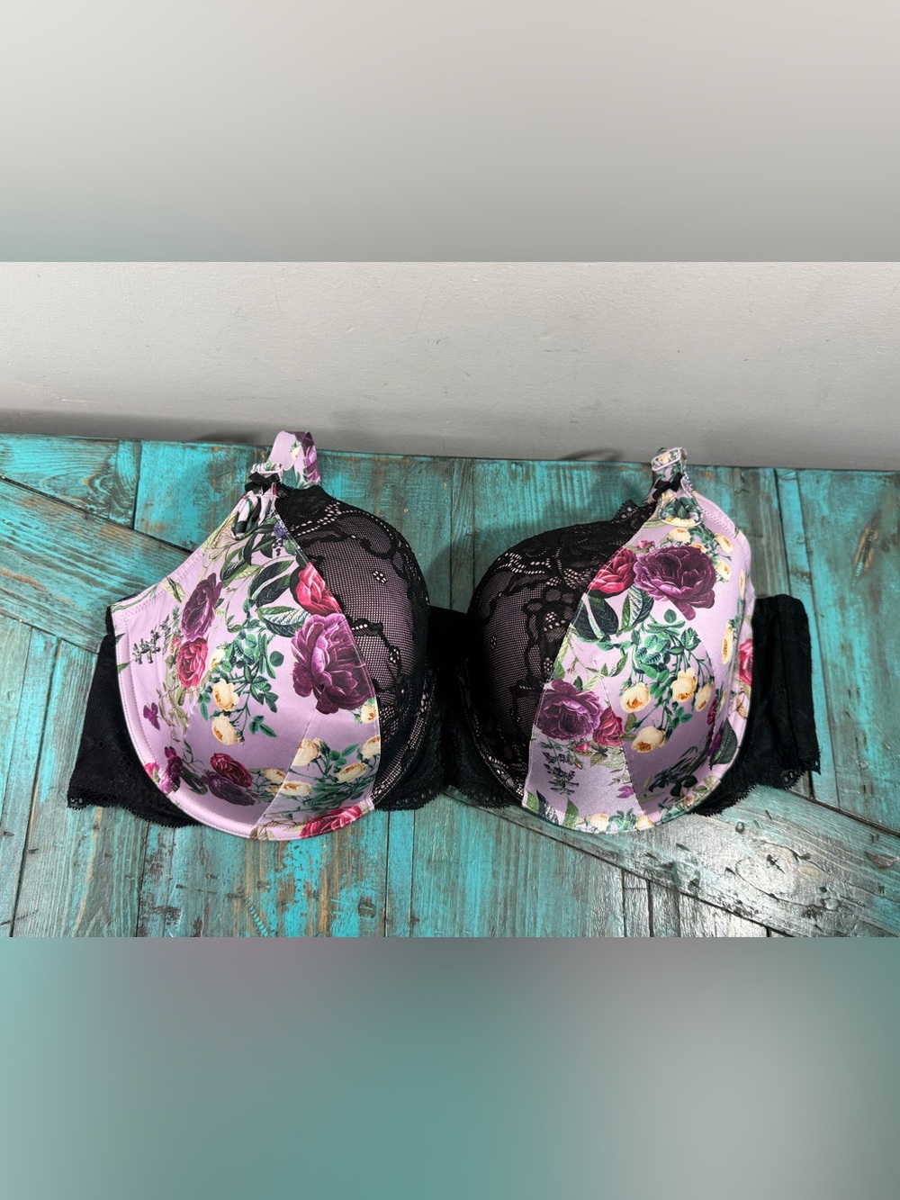 Torrid Lightly Lined Floral Lace Tshirt Bra Size 46D - Picture 2 of 13